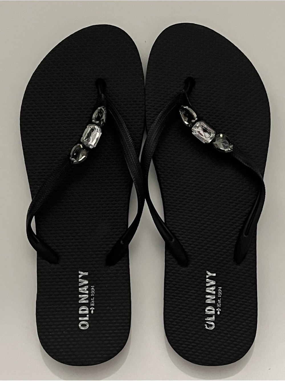 Women's Black Embellished Old
Navy Flip Flops Size 9/10